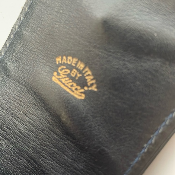 Authentic Gucci Canvas Sherry Line Shoulder Bag. - Picture 14 of 17